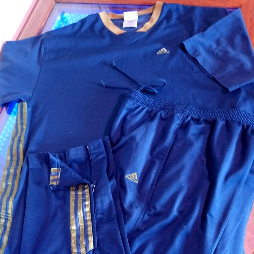 COMPLETE VINTAGE ADDIDAS WARM-UP SUIT WITH REVERSIBLE JACKET